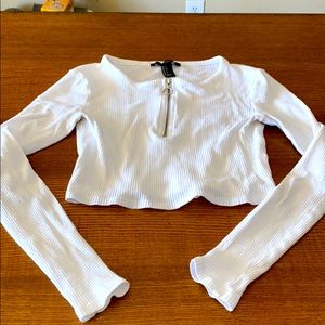 White long sleeve crop top